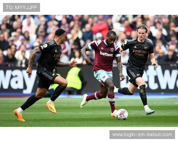 曼联迎来欧洲赛事新挑战，球队战术进行大调整，曼联欧洲超级联赛