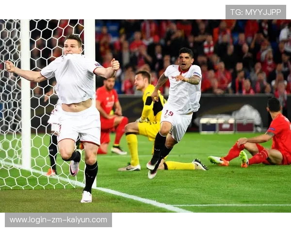 塞维利亚—加梅罗右翼内切放低传中形成机会